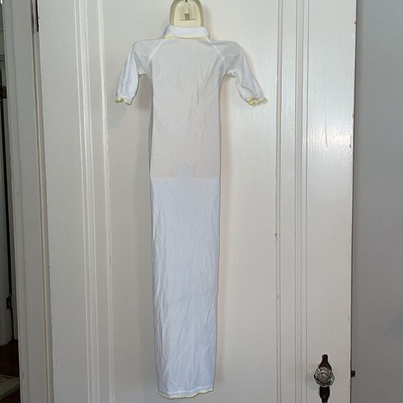 Vtg 60s/70s white/yellow coming home from hospital blanket gown with embroidery - Picture 7 of 10